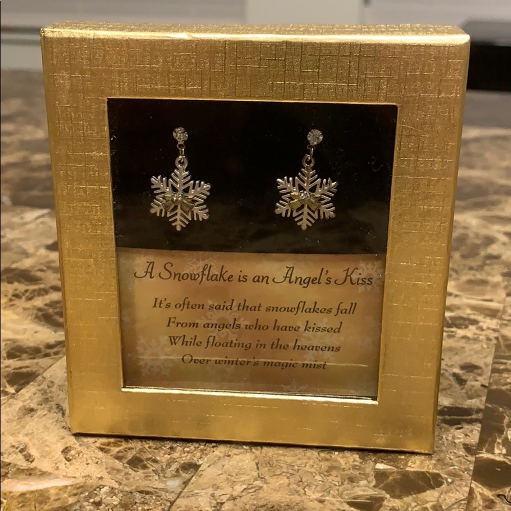 Snowflake earrings